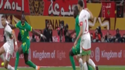 澳队迎战战国青，淘汰赛在即或大轮换阵容