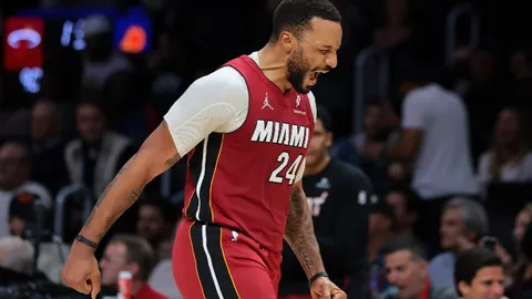 沙佩科恩斯强势回归，巴甲主场激战桑托斯，能否一触即发赢下关键分？